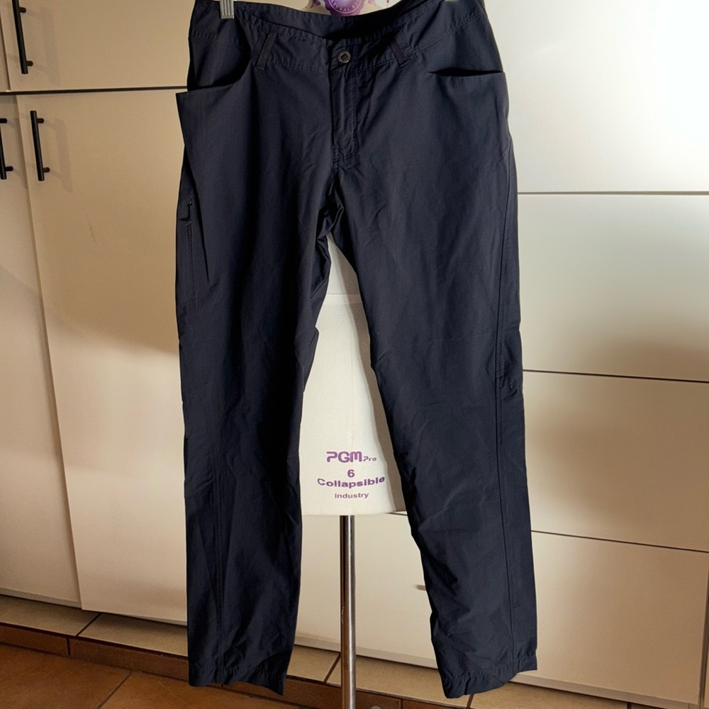 ARC’TERYX 94% nylon 6% elastane pants
